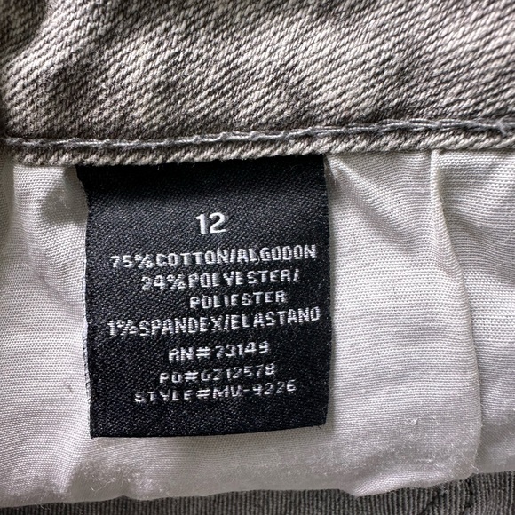 One 5 One Gray Snakeskin Print Slim Leg Jeans - Women's Size 12 - Picture 4 of 13